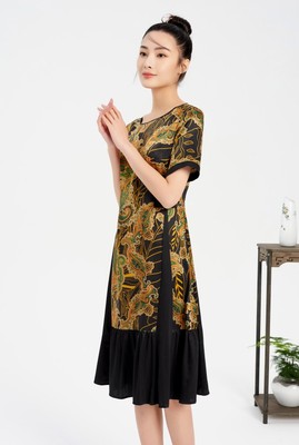 印花套头圆领弹力缎单件短袖重磅