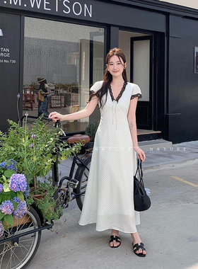 法式通勤风V领连衣裙女收腰显瘦A字长裙气质修身显白裙子