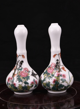 大清雍正年制珐琅彩洋彩粉彩菊花小鸟纹蒜头瓶