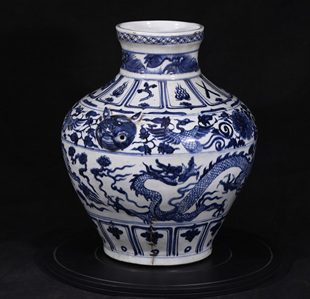 大元国苏里马青料青花八吉祥龙凤呈祥纹窑址打锔钉大罐