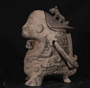 商周青铜夔龙夔凤纹母爱提梁卣