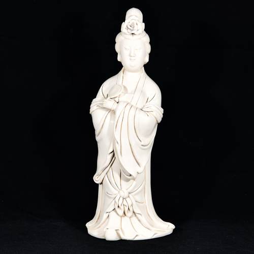 民国时期手绘粉彩祥云纹瓷板画