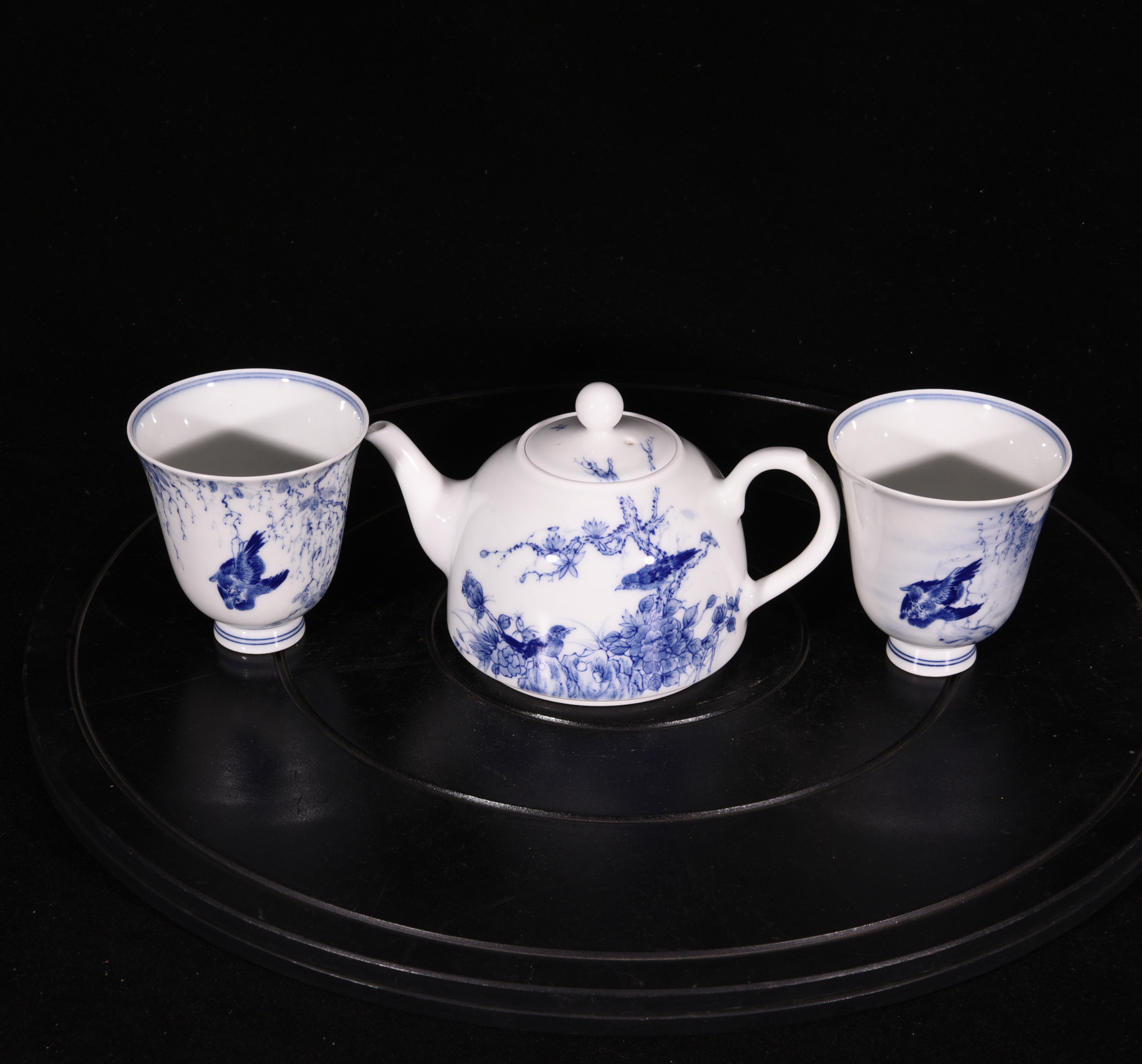 大清康熙年制若深珍藏款青花斗春图酒具茶具