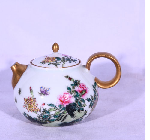 大清雍正年制珐琅彩蝶恋花本色真金酒壶茶壶