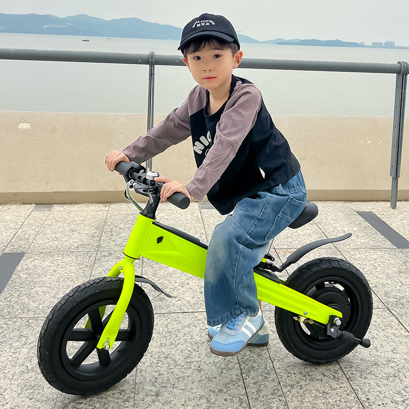 儿童新款自行车电动车变速踏行车宝宝滑行学步车平衡车小孩代步车