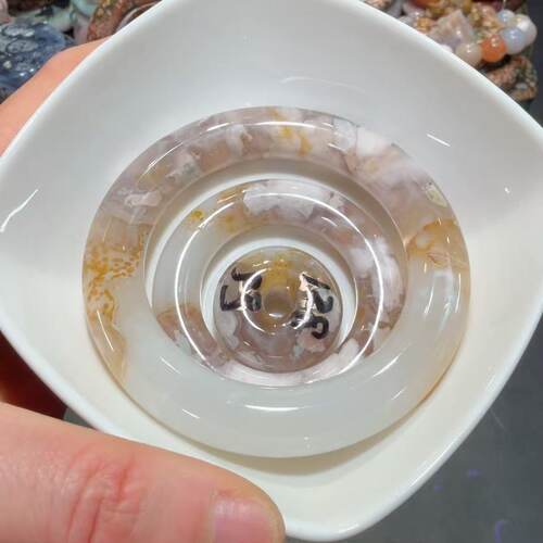 211樱花玛瑙手镯53