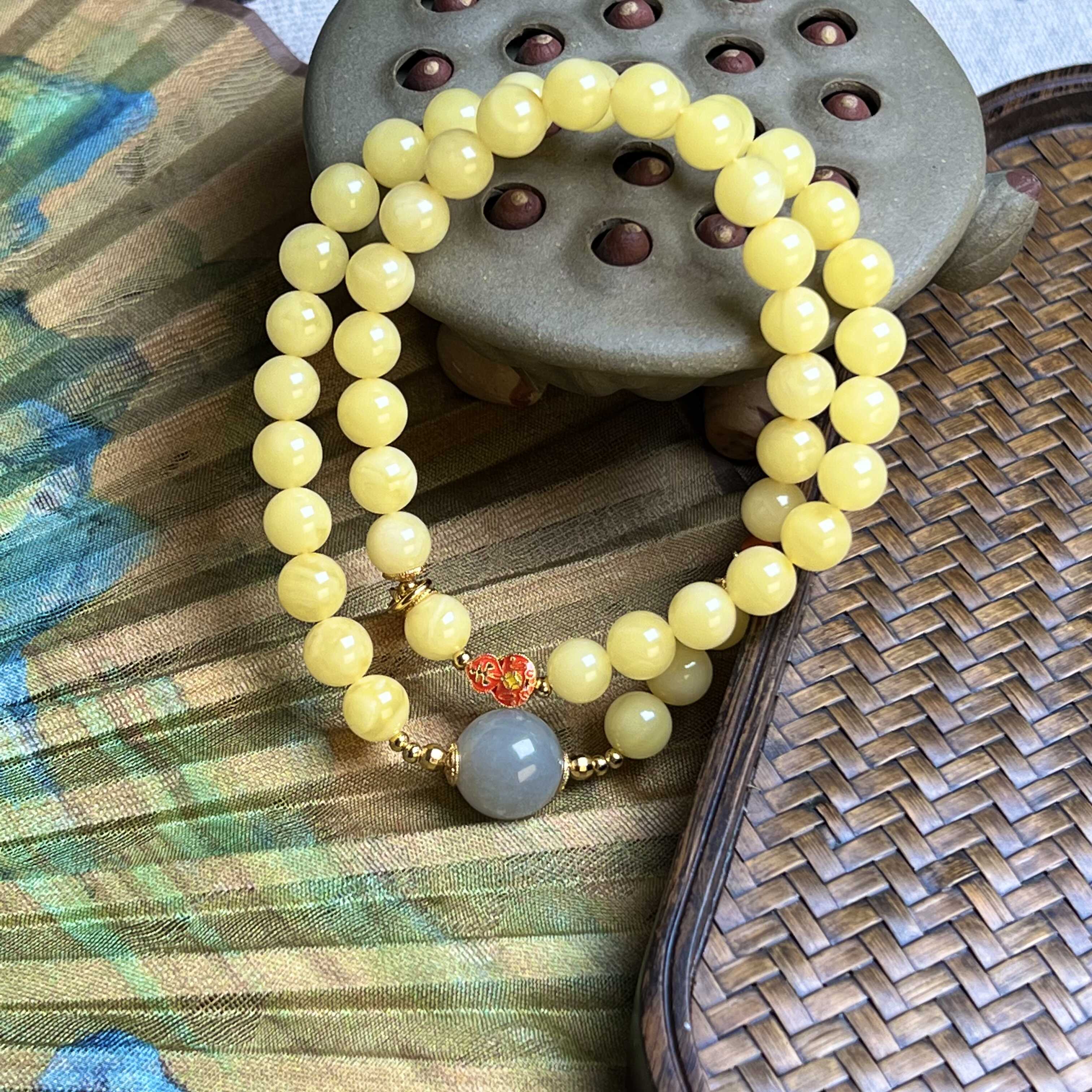 雌黄新中式沁馨雅集蜜蜡手串手链