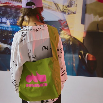 theMADHATcher「STEREO立体声」双面背hobo包复古斜挎包博主推荐