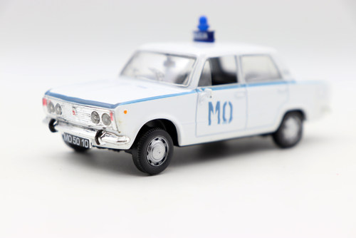 1/43合金车 波兰汽车DAFFI POLSKI FAIT 125P菲亚特警车模型