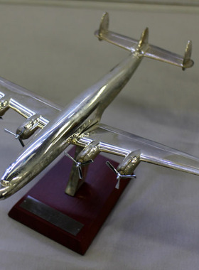 1/200 Lockheed 1950 美国洛克希德 L 1049飞机模型 合金电镀