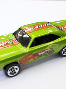 1 64合金车 Plymouth Road Runner 克莱斯勒普利茅斯汽车模型