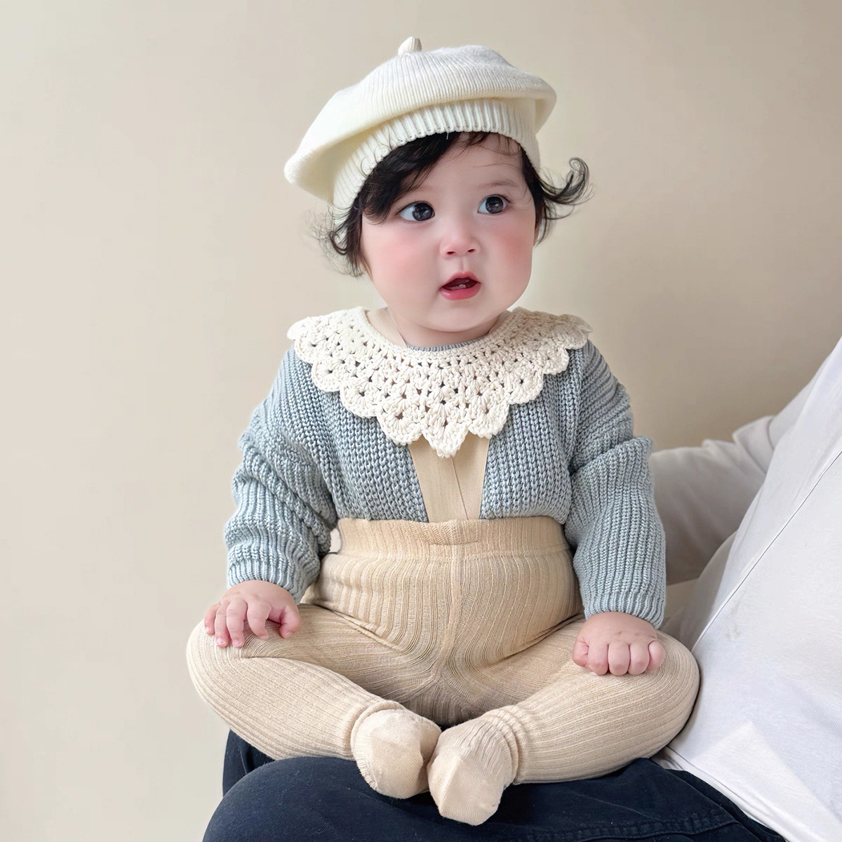 拉果拉婴儿深秋连裤袜宝宝薄绒保暖厚款举重连体袜幼儿多巴胺穿搭