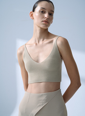 UNCHATGRIS 23SS 针织V领吊带短上衣