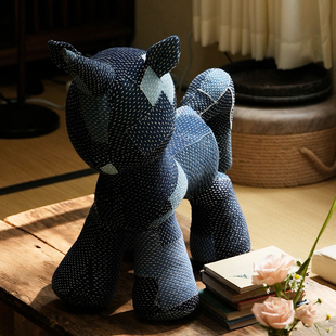 钟声刺绣 手工缝制彩色拼布密密缝 独角兽摆件家庭装饰 茶道零配