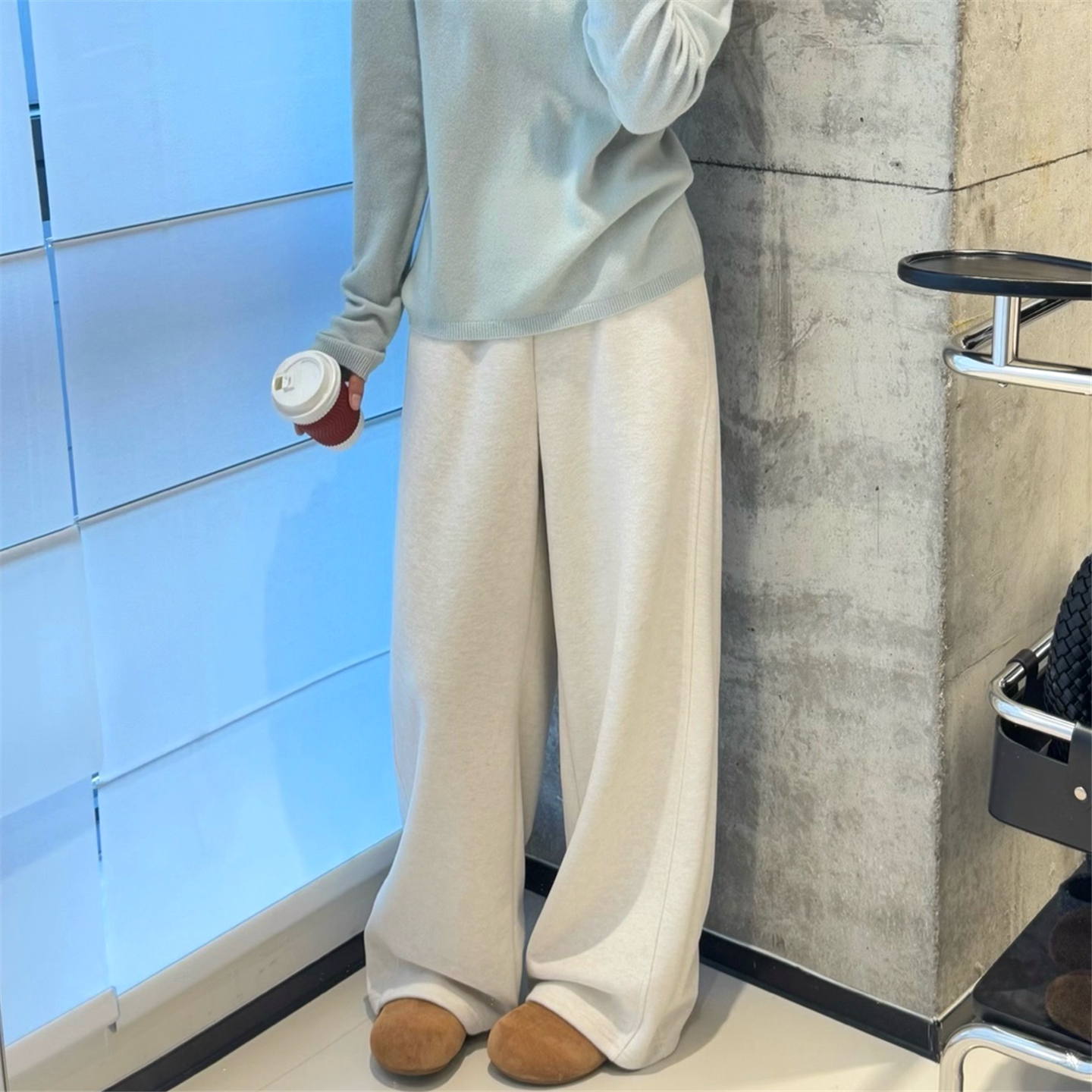 白色弯刀阔腿裤女春秋2025新款