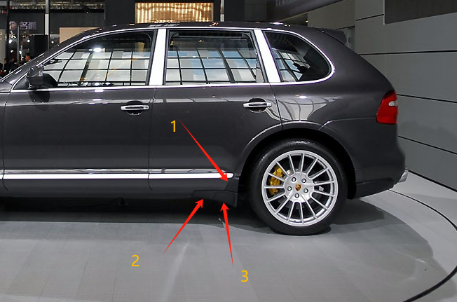 保时捷卡宴侧裙下盖板挡泥板