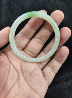 和田白玉手镯飘绿翠青手镯无裂无纹质地干净中细圆条手镯54圈口