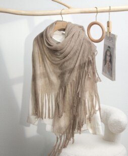 高奢围巾超软糯精纺山羊绒薄款轻薄防晒旅游纯色长穗女士流苏披肩