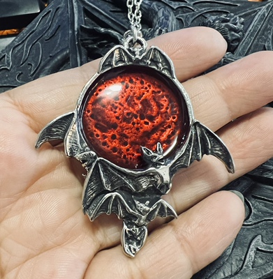 Alchemy Gothic P447 BLOOD MOON血月暗黑哥特蝙蝠个性亚文化项链