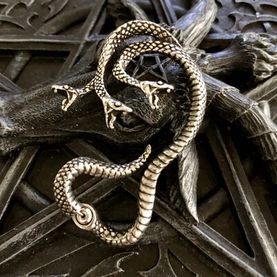 英国A牌维京三头蟒海妖绕耳耳环