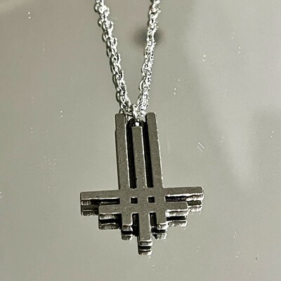 英国A牌巨兽乐队十字架项链