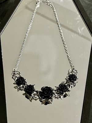 英国A牌黑玫瑰荆棘哥特复古项链