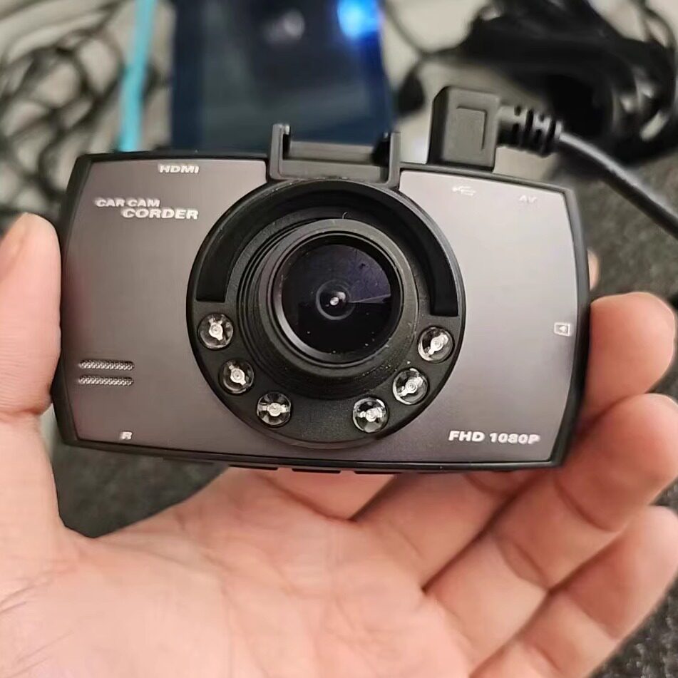 高清汽车行车记录仪1080P单行车记录仪