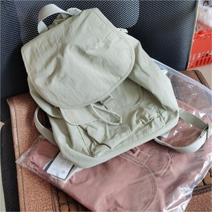 【包邮】户外通勤双肩包防水轻便旅行背包休闲百搭小背包G62