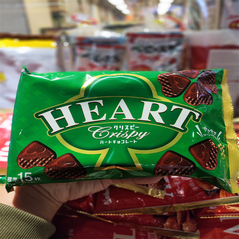 香港代购  日本进口心型花生巧克力威化饼休闲零食袋装15枚