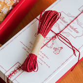 新年春节红色拉菲纸绳丝带曲奇糖霜饼干节日礼物盒子包装 饰 diy装