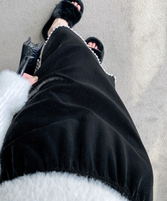 丝绒钉珠中长款显瘦半身裙