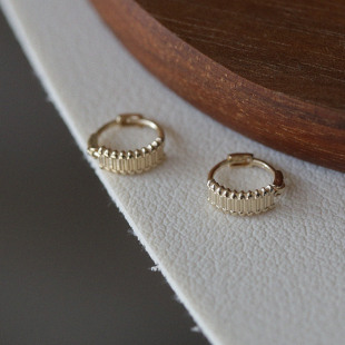 白小C韩国10K14k金黄金耳环耳饰 时尚粗线肌理感老钱风小耳骨耳圈