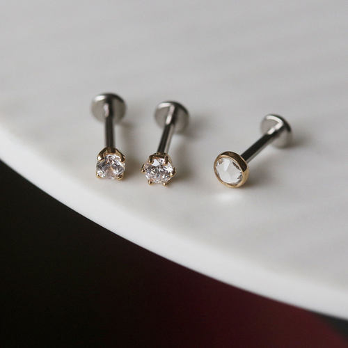 白小C韩系K金单钻平底拧螺丝耳钉