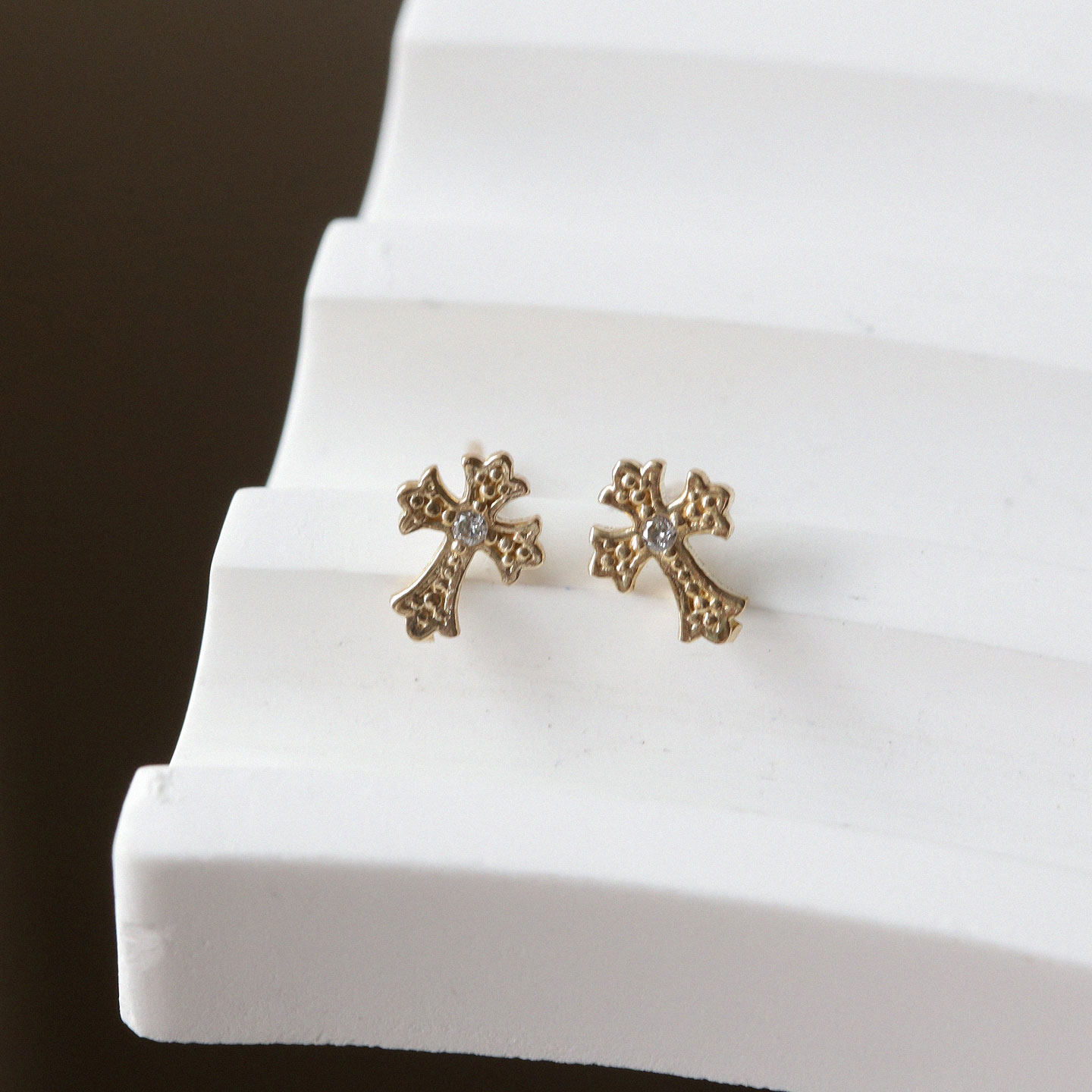 白小C 韩国10K14K金黄金首饰 镶钻复古十字架耳饰耳钉,饰品/流行首饰/时尚饰品新,耳钉,淘宝优惠券,粉丝福利购,淘宝优惠卷