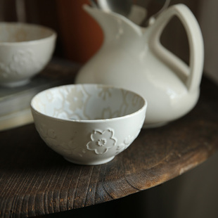 唯美的樱花 4.4寸美丽日式立体浮雕釉下彩内花陶瓷饭碗甜点碗小碗