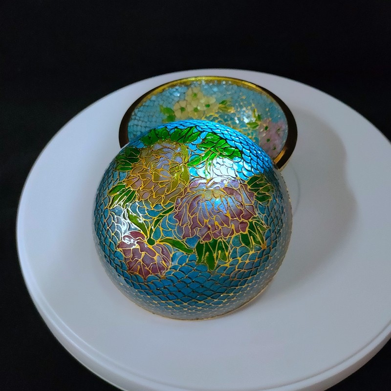 正宗老北京景泰蓝粉盒纯手工铜胎脱胎透明银蓝首饰盒库存老货摆件