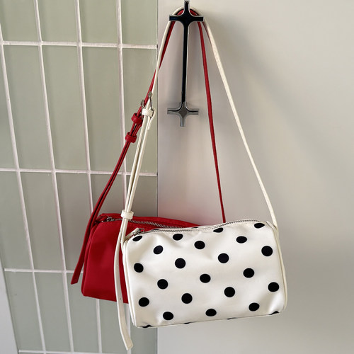 肉肉陈韩版波点尼龙单肩斜跨小包