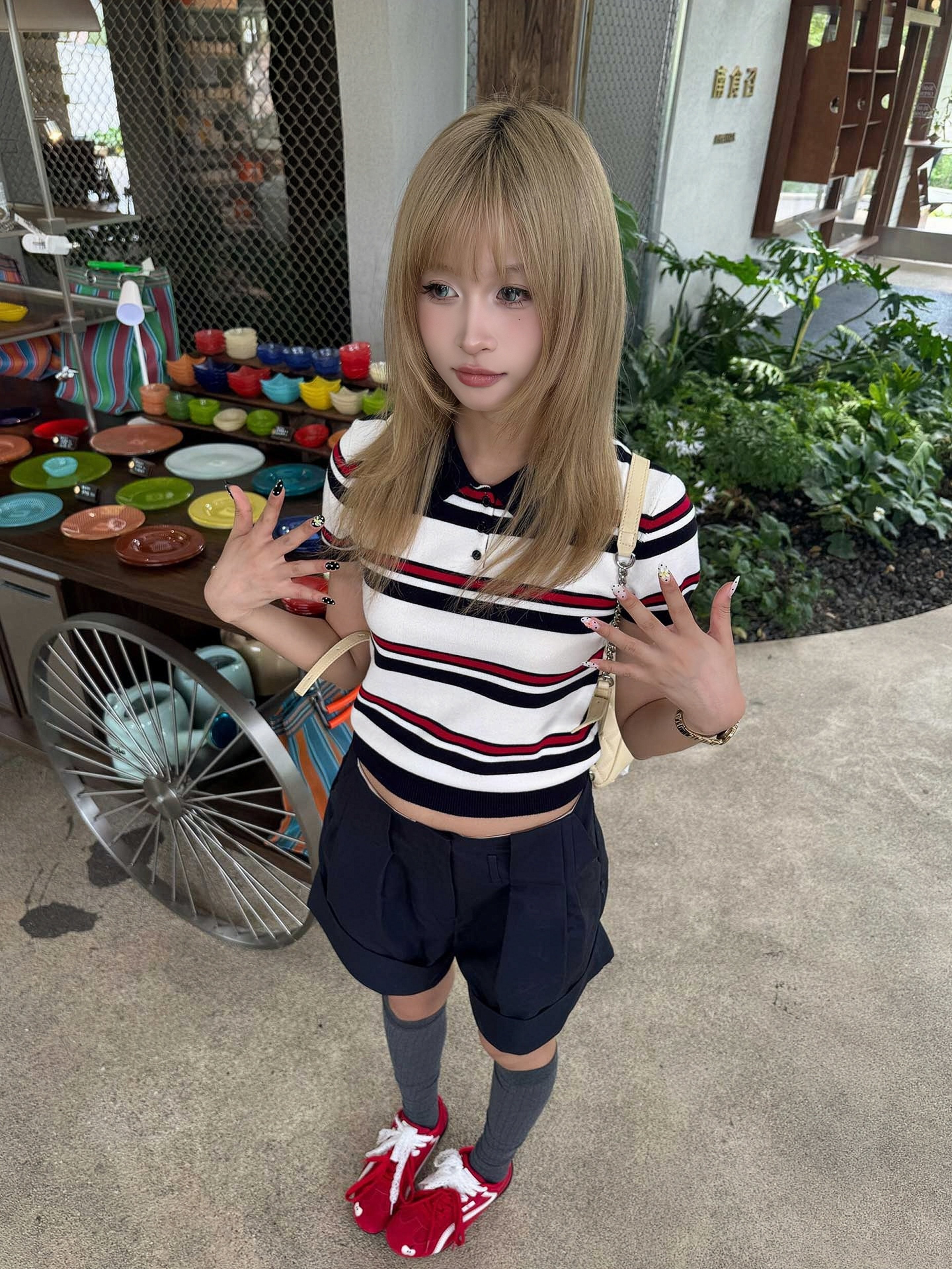 【Deep Blue Career】American-Style Suit Shorts for Women, Summer Straight Loose Casual Pants with a Sense of Design, Sporty Quarter-Length Pants