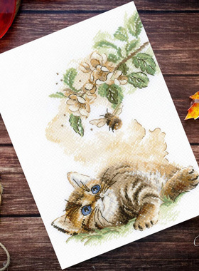 法国DMC十字绣俄套件花枝下的猫欧式动物杂志款客厅卧室13286