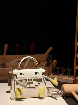 金典/全手缝蜡线马赛克娃娃kellydoll奶油白原厂epsom牛皮公仔包