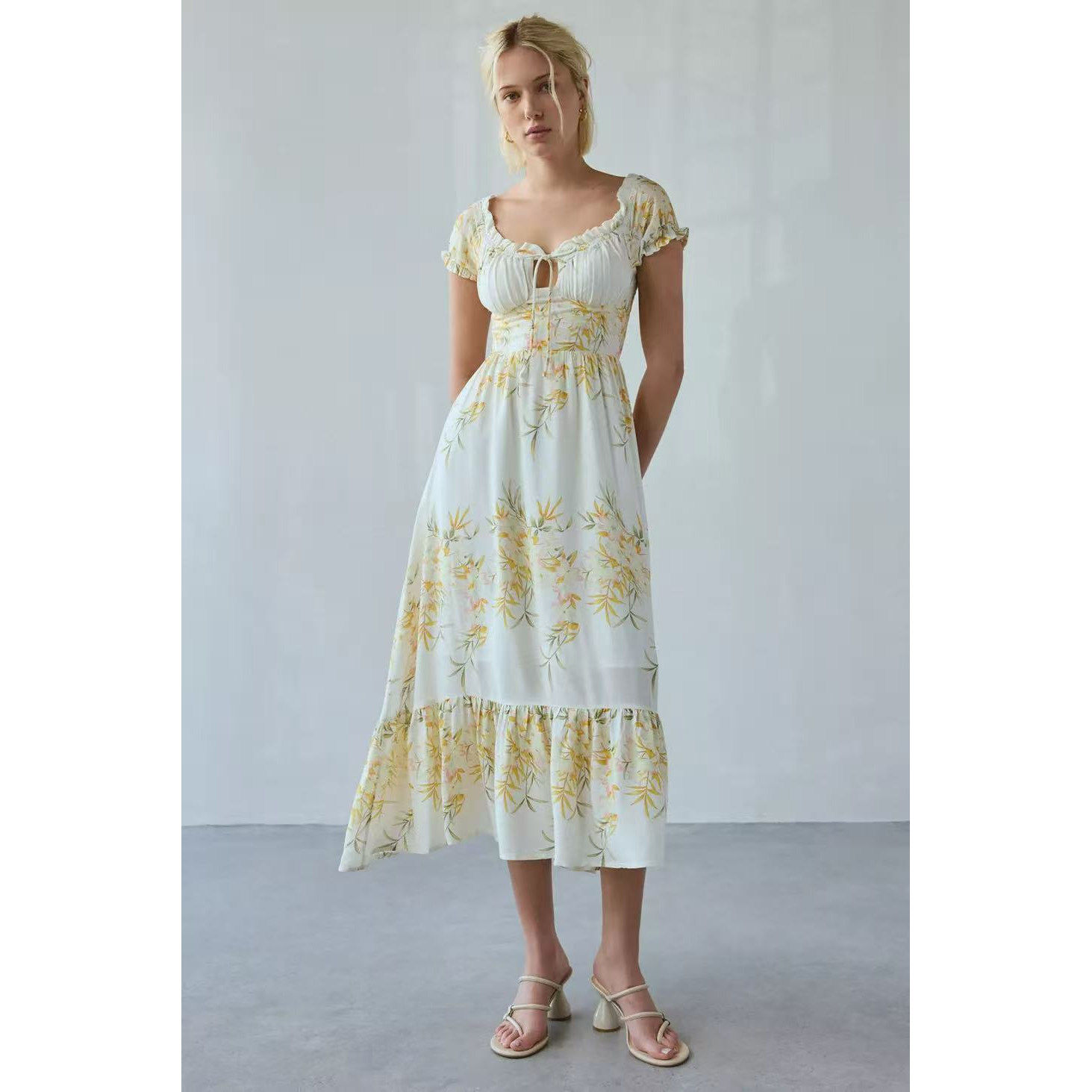 塔米家 U0在售KTS碎花皱褶贝壳胸泡泡袖连身裙 F2-3