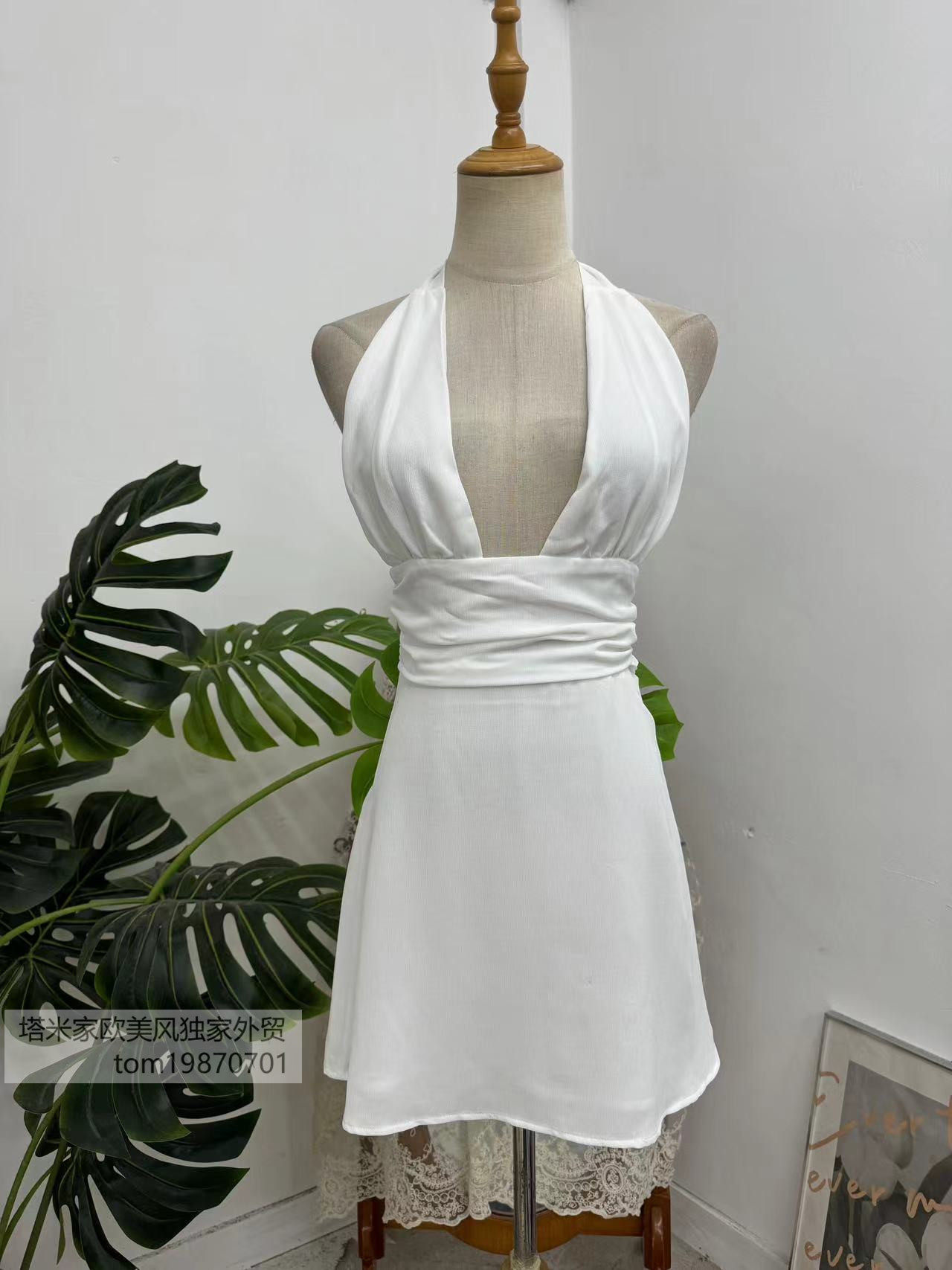 塔米家 澳单W*Fox挂脖露背绑带度假风连衣裙 B1-5