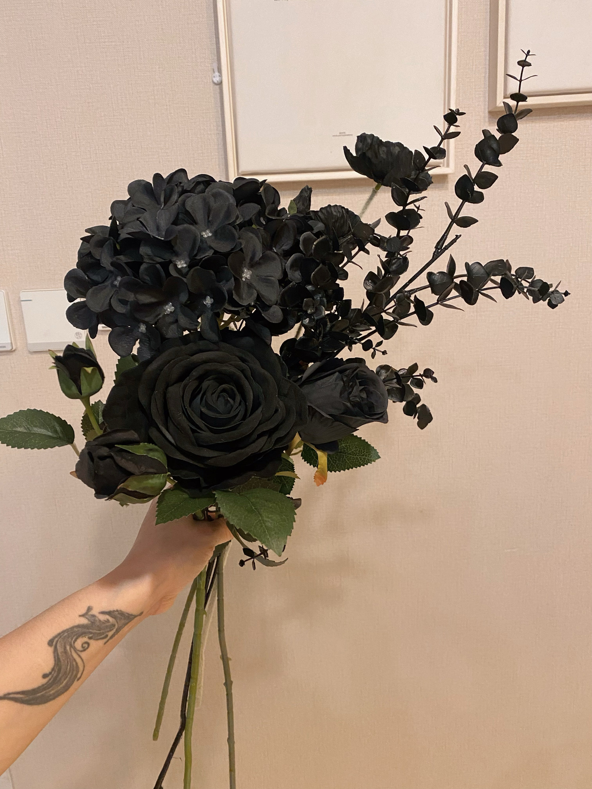 黑色仿真玫瑰花个性拍摄道具花网红花墙瀑布婚礼装饰哥特