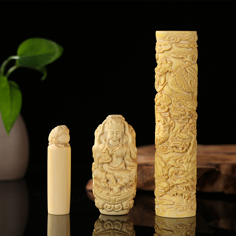 竹制手工高密实心雕刻把件