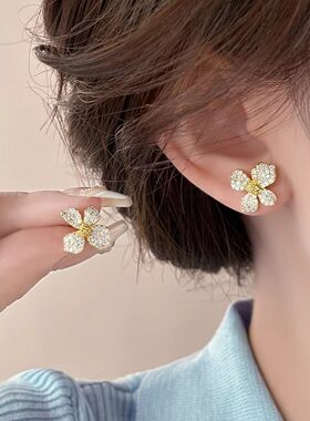 巴黎【设计师】微镶花朵花朵耳钉小众设计感气质耳环高级感耳饰女