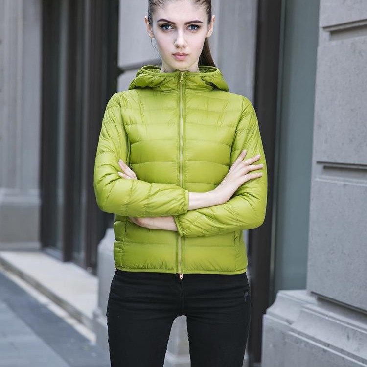 唯品会特卖断码清仓特价处理轻薄白鸭绒羽绒服女装品牌正品春秋冬