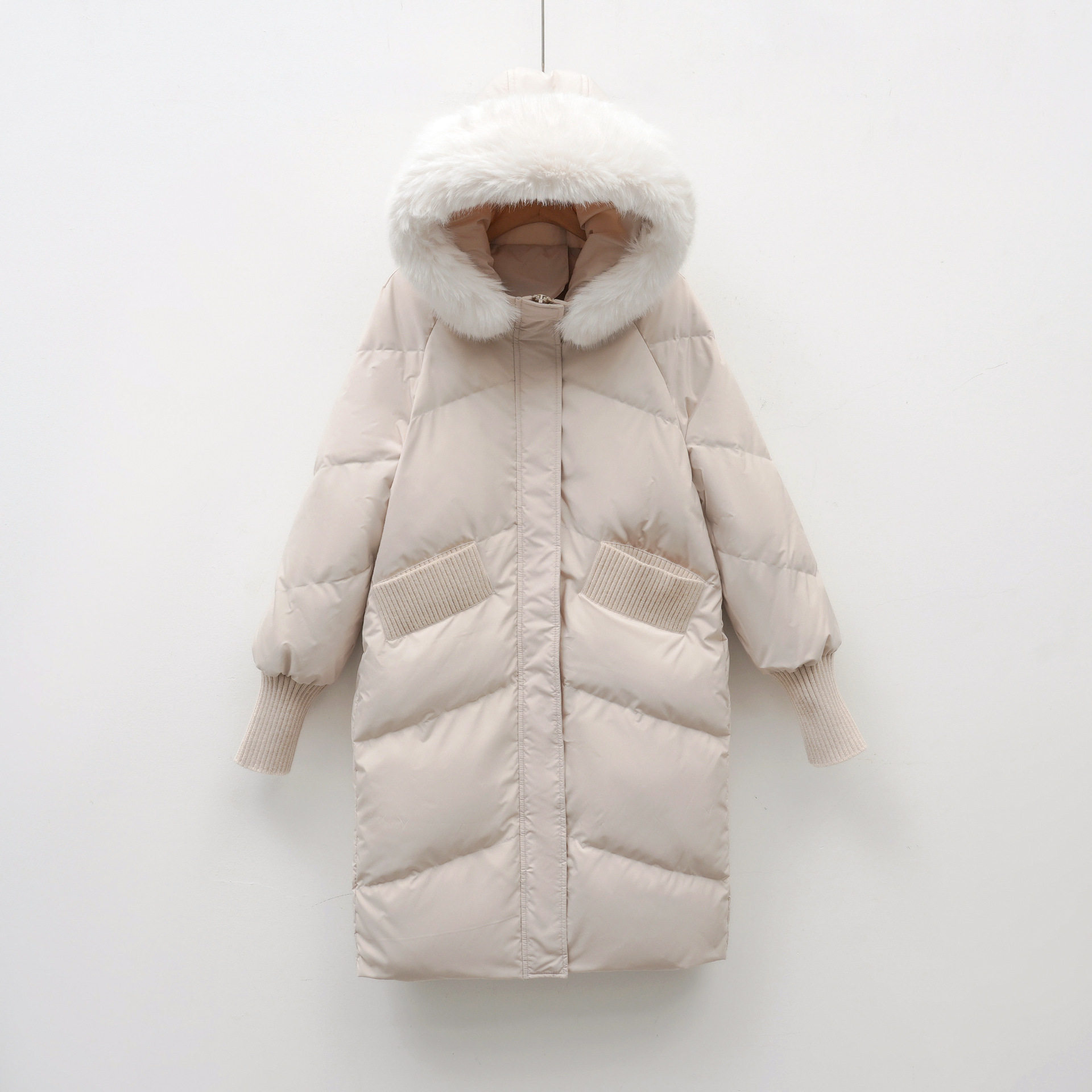 唯品会特卖断码清仓特价处理加厚白鸭绒羽绒服女装品牌正品春秋冬