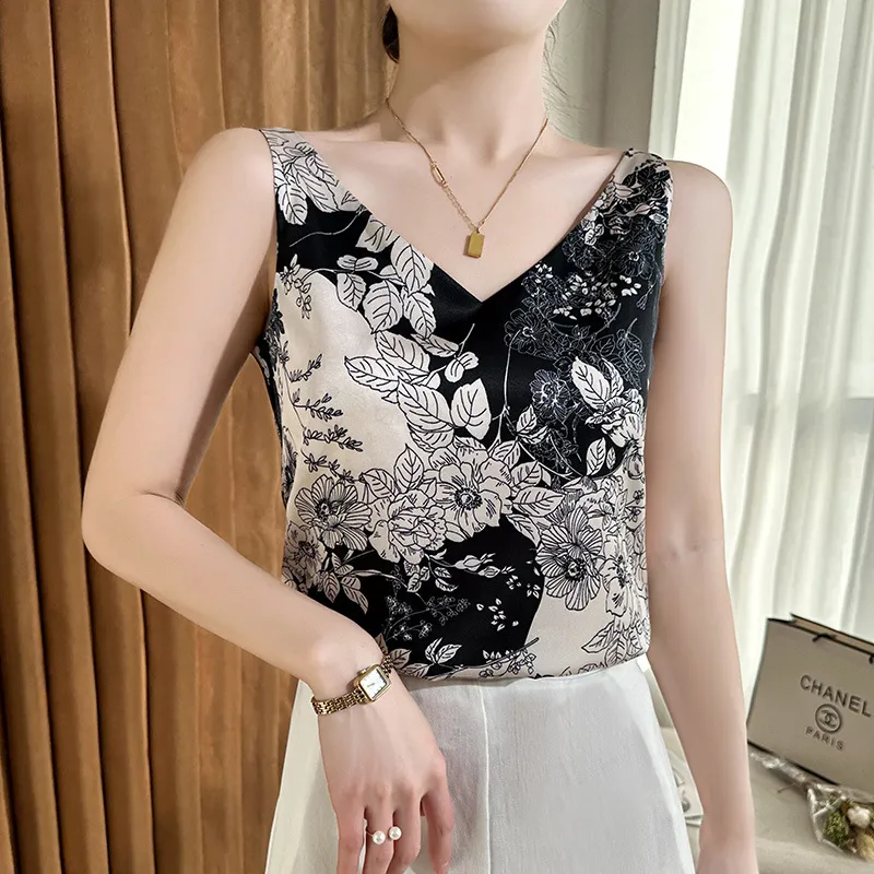 潮唯品会特卖清仓特价处理断码真丝背心女装品牌正品夏天新款上衣