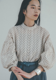 现货CLANE松本惠奈衬衫 24新款圆领简约镂空绣花小众日系网格上衣