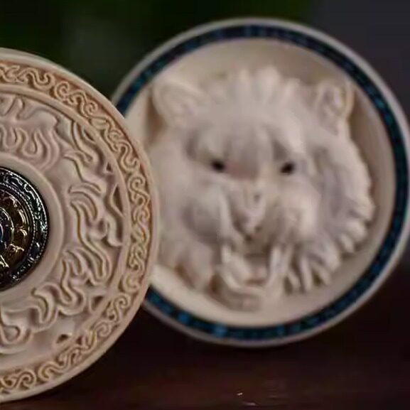 虎虎生威猛犸牙天然材料手工雕刻精品新款吊坠挂牌包挂原皮精雕
